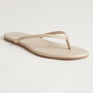 Gap faux leather sand khaki (tan) flip flop size 9